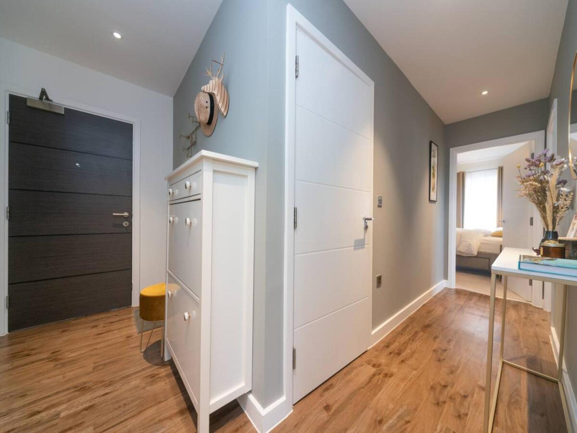 Pass The Keys Stunning And Stylish Flat Mins From