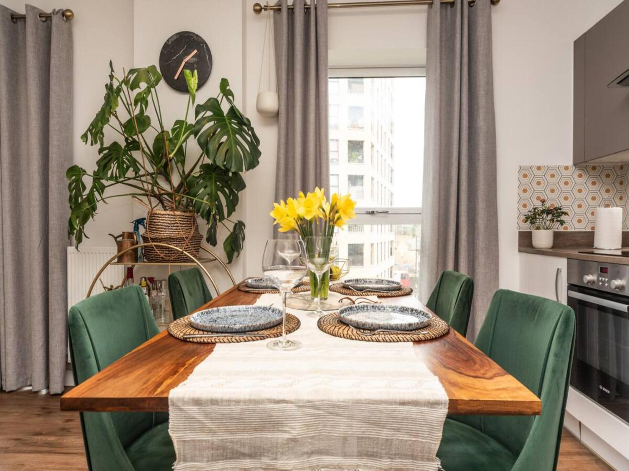 Pass The Keys Stunning And Stylish Flat Mins From Londra